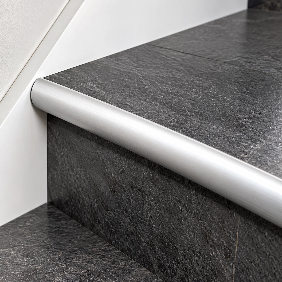 Professional 37.5x35mm LVT stair nosing trim for protecting exposed step edges