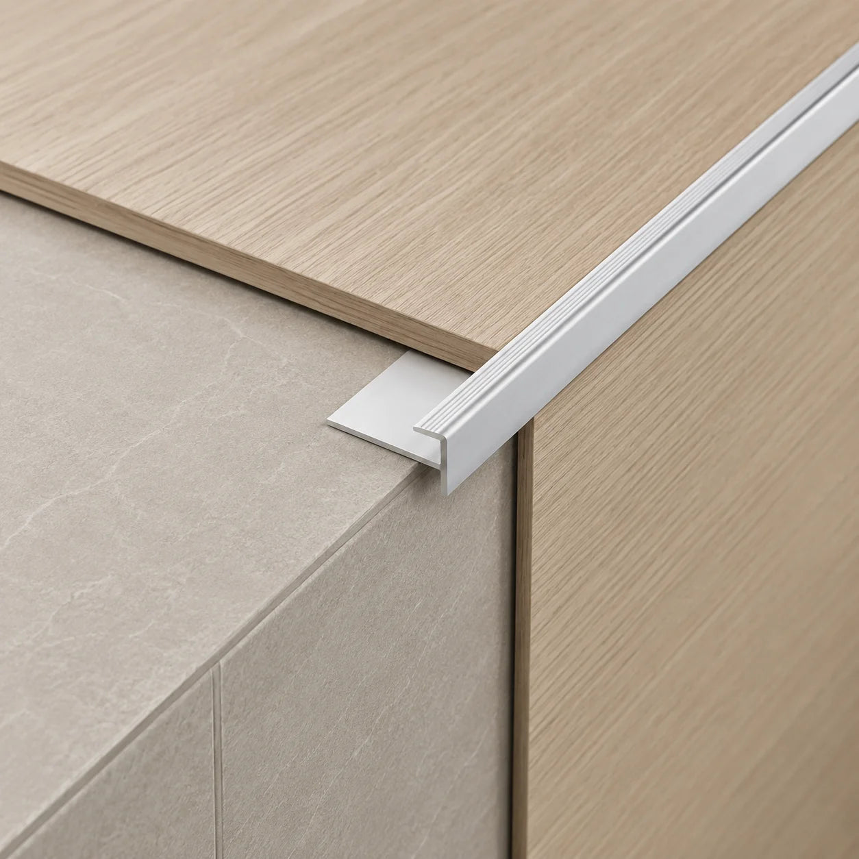 5mm Aluminium Stair Nosing Outer Corner Silver LVT-CL5- Real use image