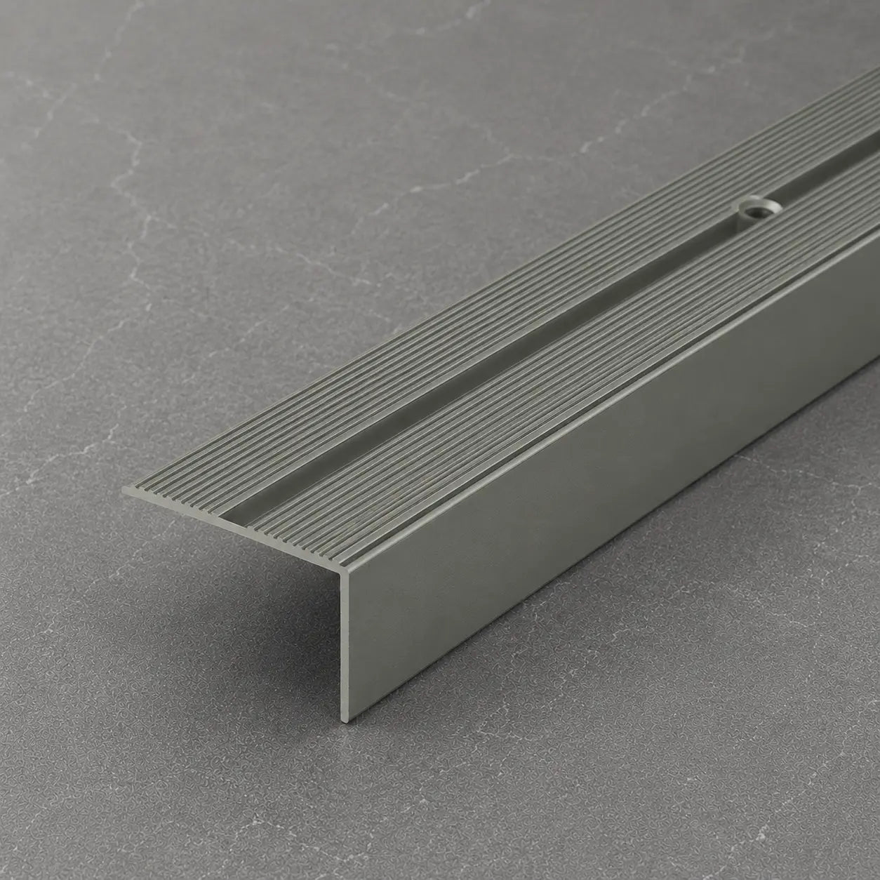 Aluminium_Stair_Nosing_Anodised_Grooved_Anti-Slip_40x20m_Champagne image
