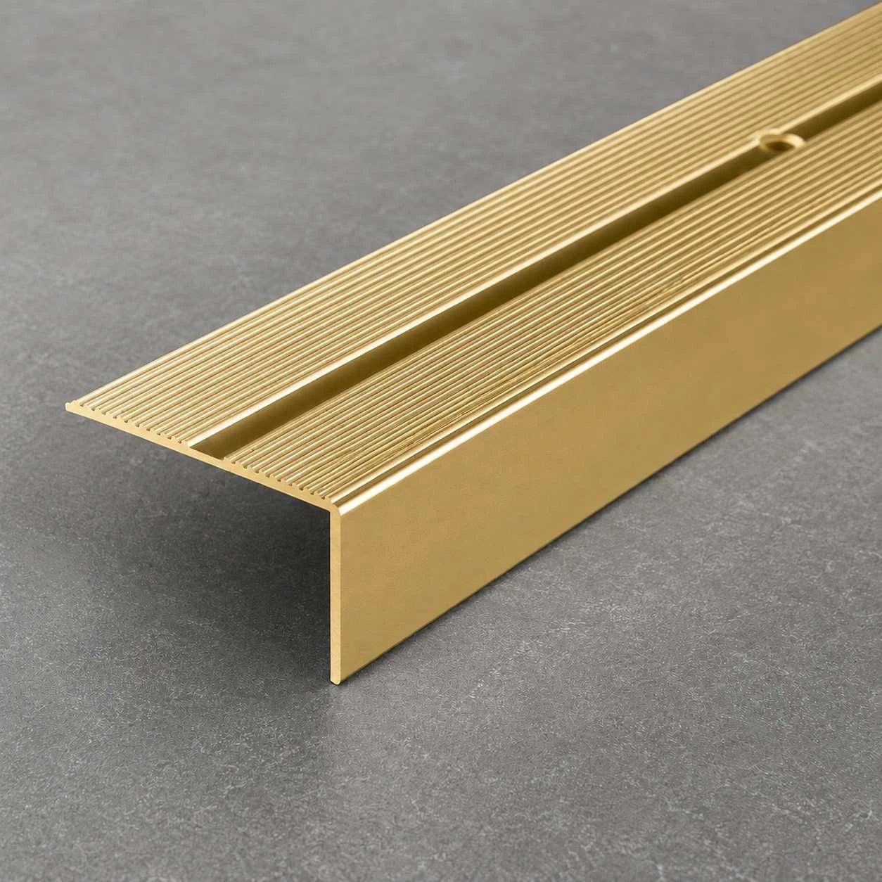 Aluminium_Stair_Nosing_Anodised_Grooved_Anti-Slip_40x20m_Gold