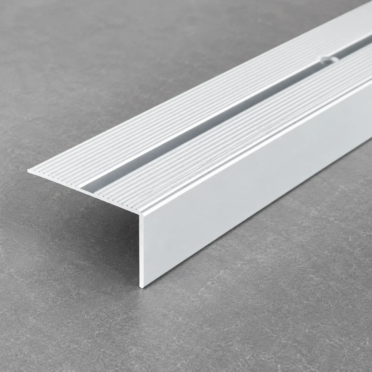 Aluminium Stair Nosing Anodised Grooved Anti-Slip 40x20m_Silver Product