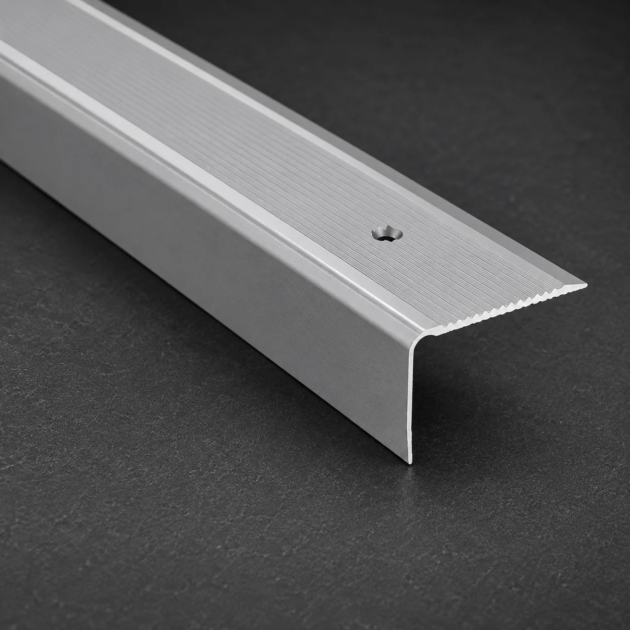 Anodised aluminium stair nosing40x30_Silver Product