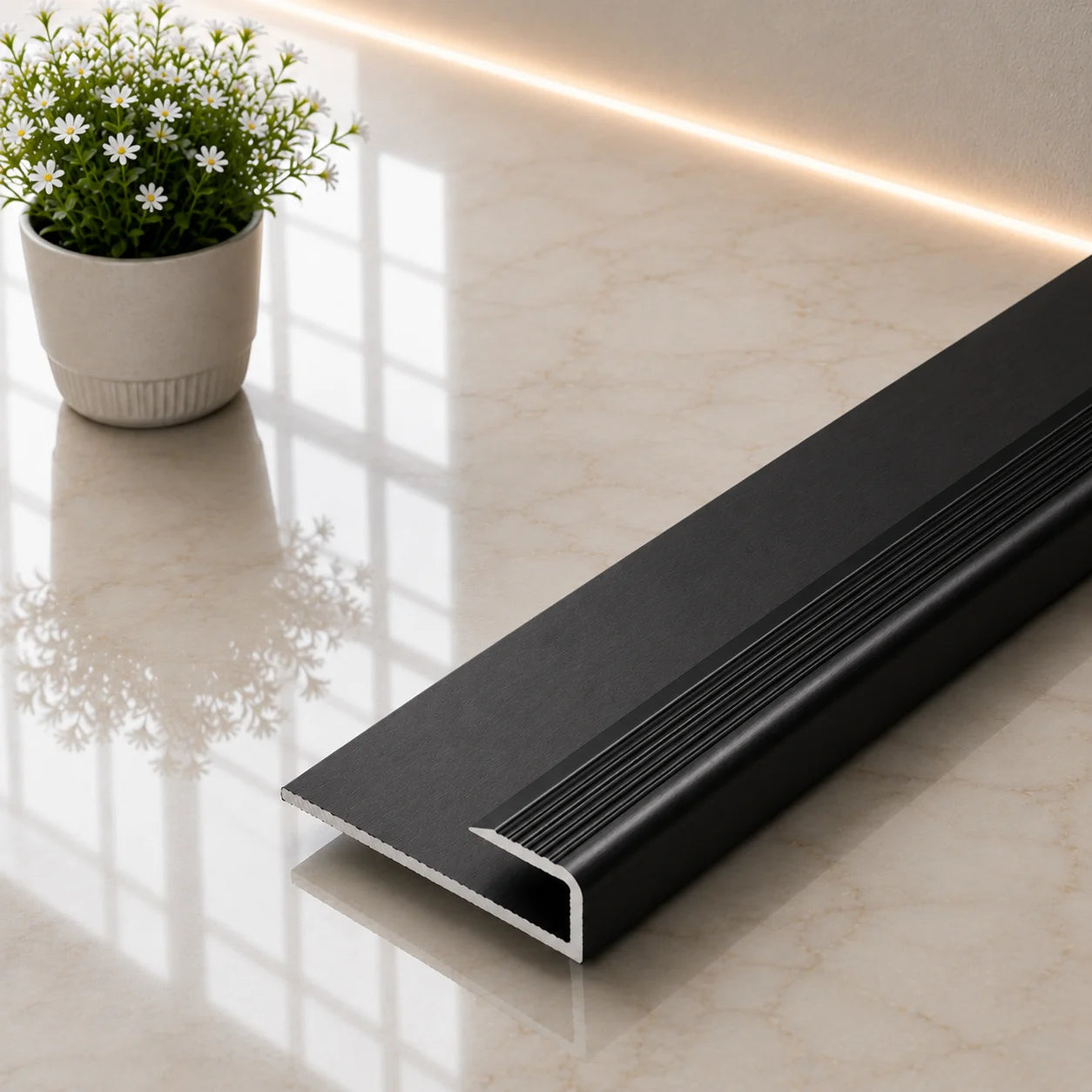 C63 Anodised Aluminium LVT U Edging Profile Threshold For 5mm Flooring in Black Color