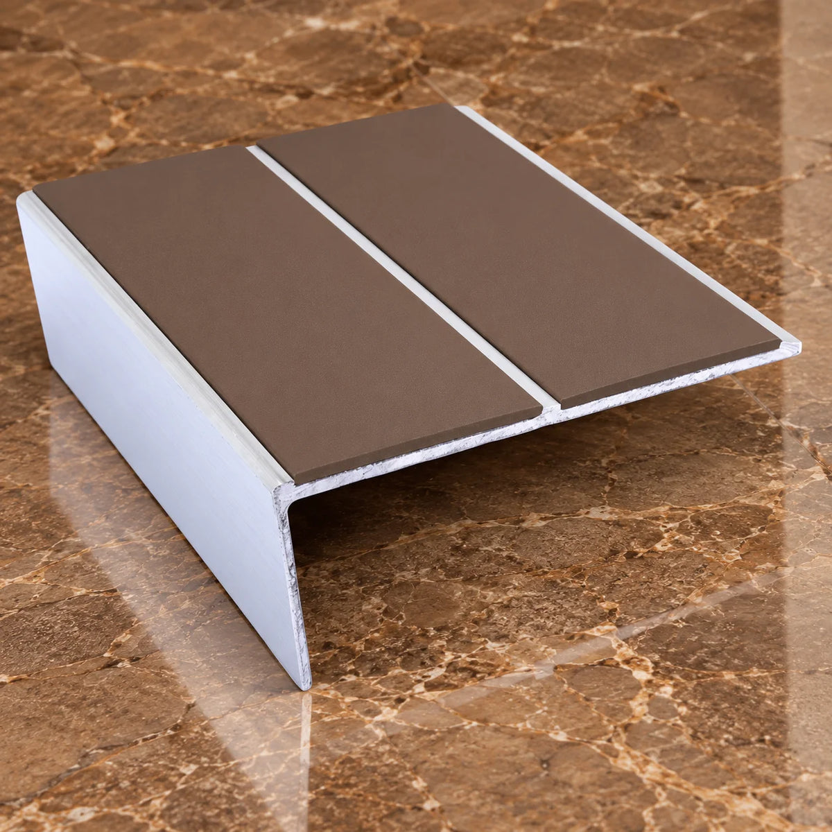 NSL10 85x32mm Aluminium Rakeback Non-Slip Stair Nosing In Brown Color
