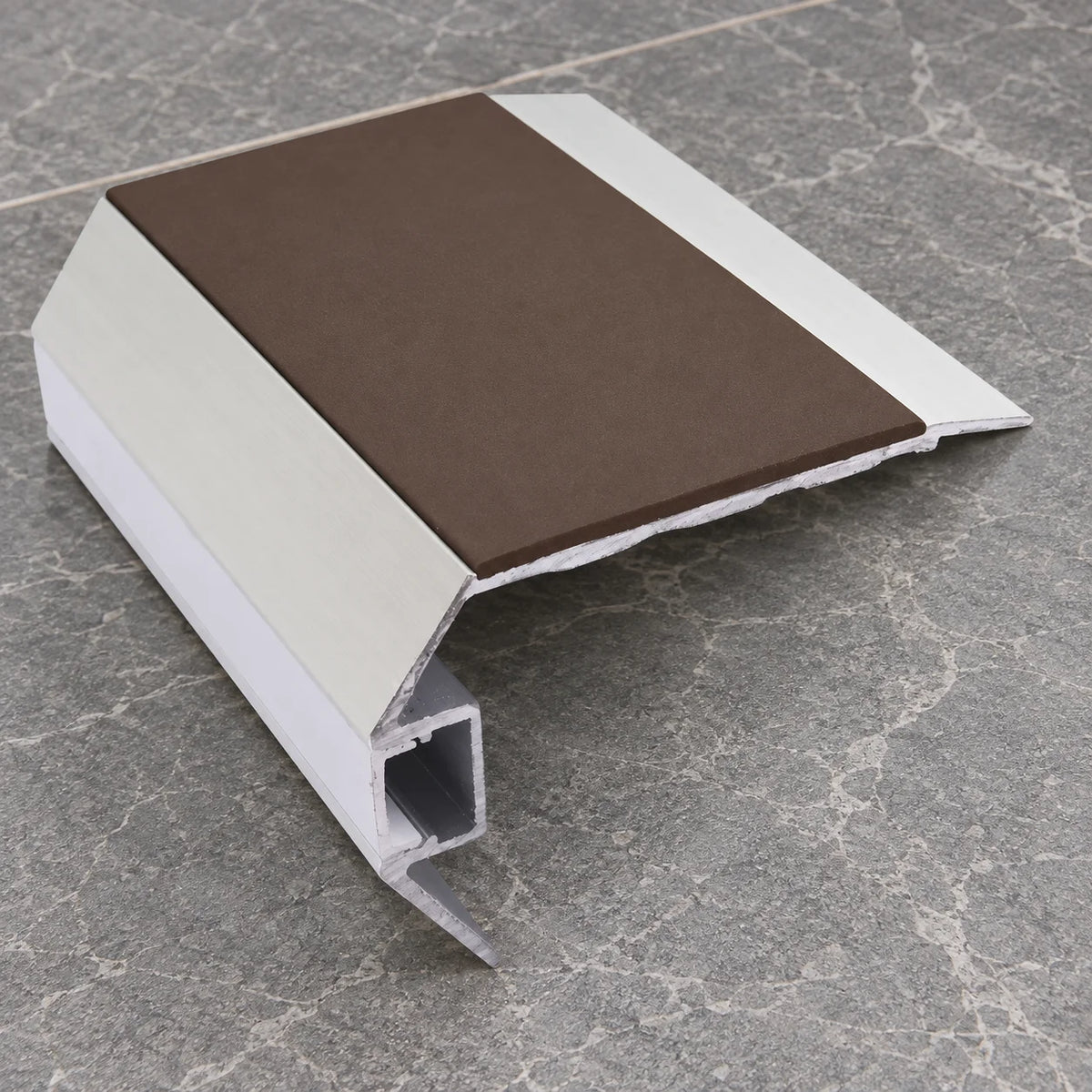 NSLR50 Illuminated Aluminium Stair Nosing 77.5x48.5mm In Brown Color