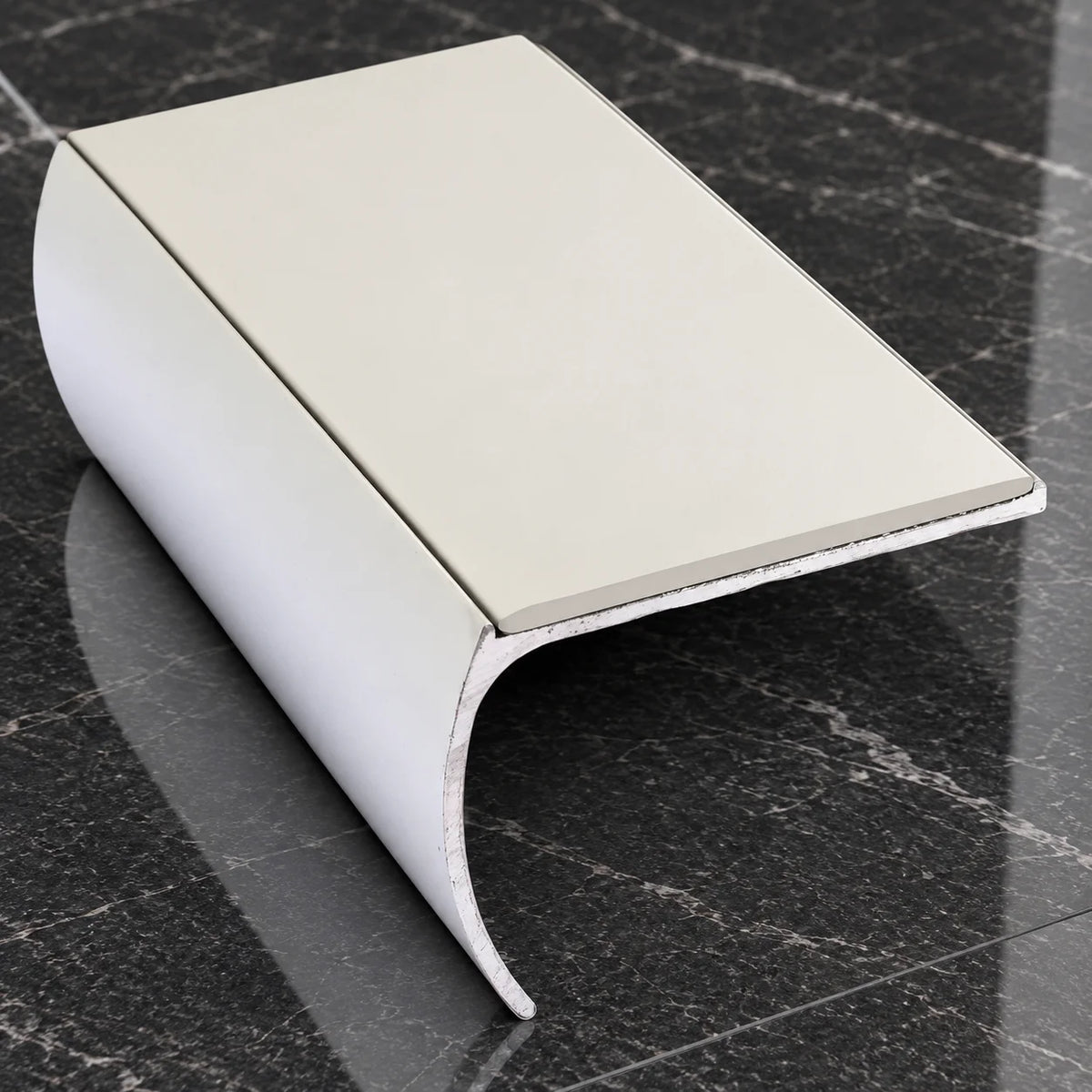 NSL03 57x40mm Aluminium Bullnose Non-Slip Stair Nosing In Canvas Color