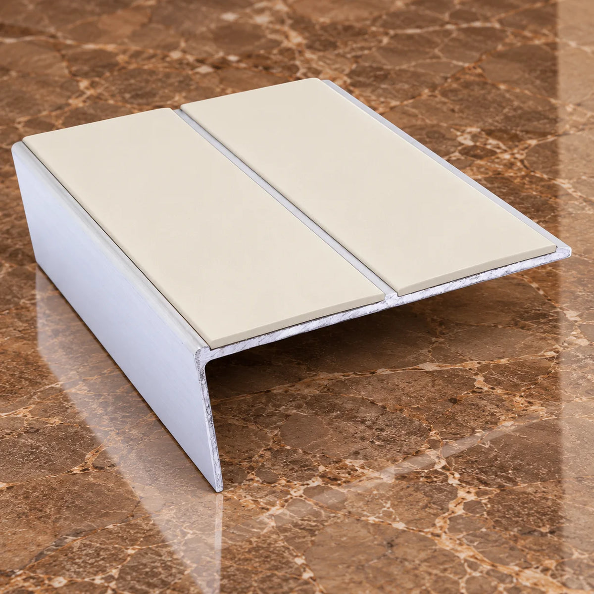 NSL10 85x32mm Aluminium Rakeback Non-Slip Stair Nosing In Canvas Color