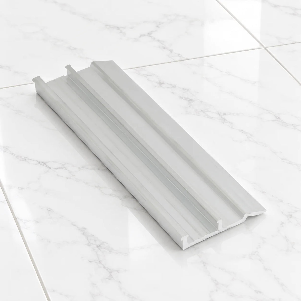 NNL01 40x10mm Aluminium Carpet Clamp – 3.22m Main Image