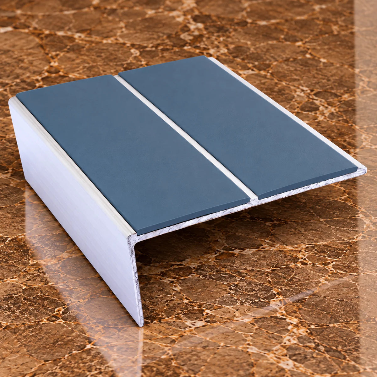 NSL10 85x32mm Aluminium Rakeback Non-Slip Stair Nosing In Cobalt Blue Color