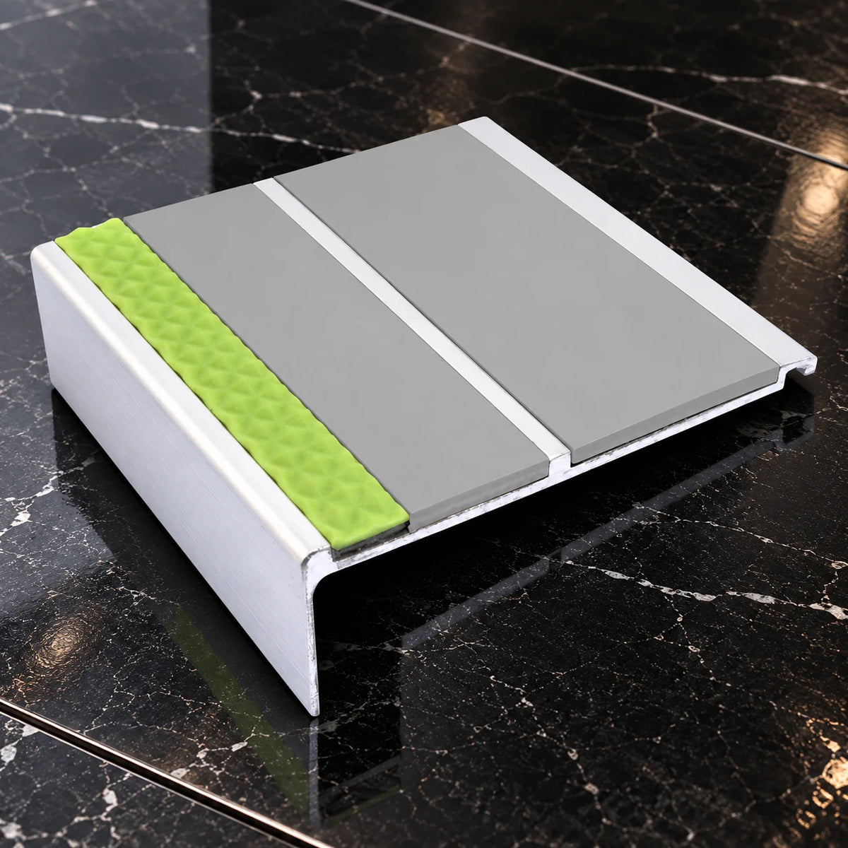 AHD11 91x32mm Aluminator® Non-Slip Stair Nosing In Dolphin Grey Color
