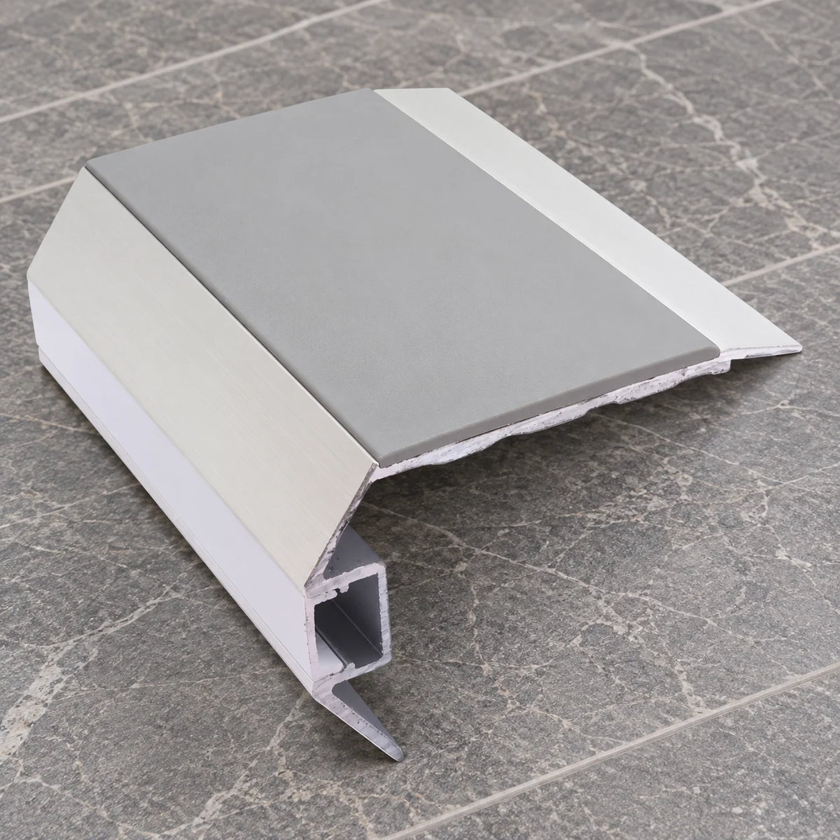 NSLR50 Illuminated Aluminium Stair Nosing 77.5x48.5mm In Dolphin Grey Color