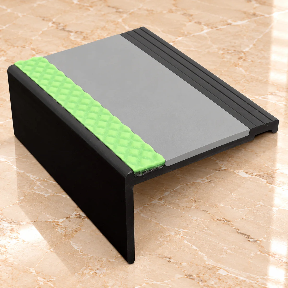 AHP 67.5x39mm Aluminator® PVC Non-Slip Stair Nosing In Dolphin Grey Color