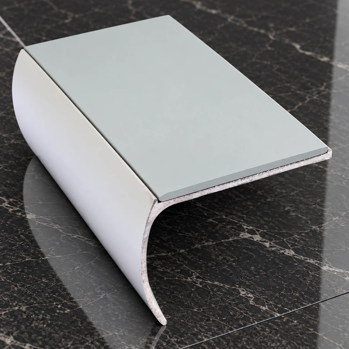 NSL03 57x40mm Aluminium Bullnose Non-Slip Stair Nosing In Ice Grey Color