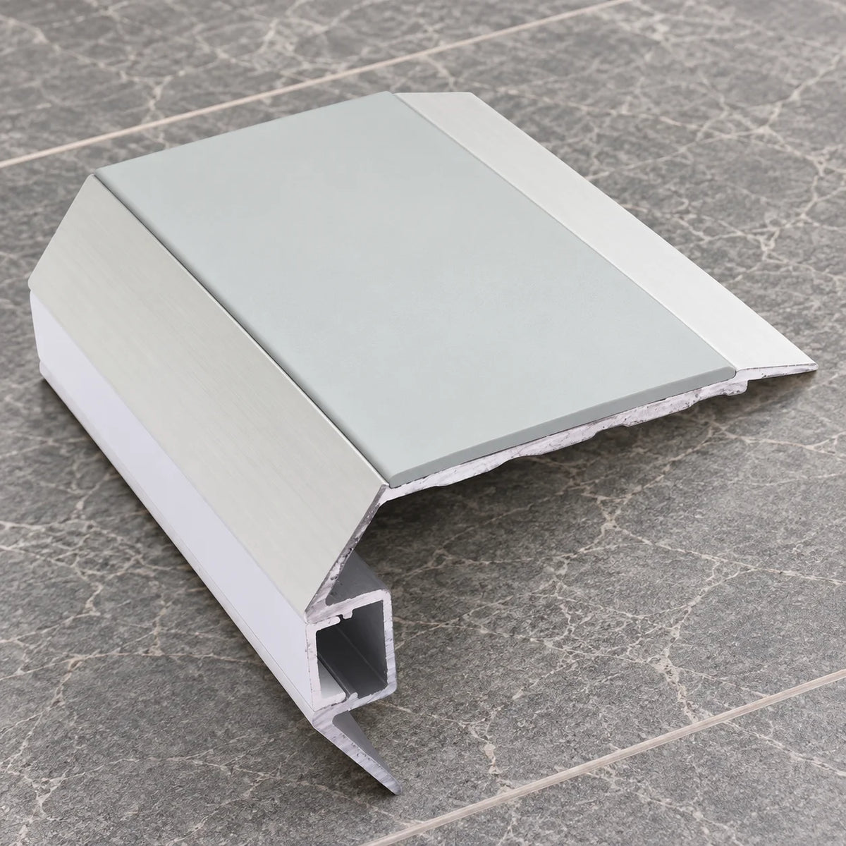 NSLR50 Illuminated Aluminium Stair Nosing 77.5x48.5mm In Ice Grey Color