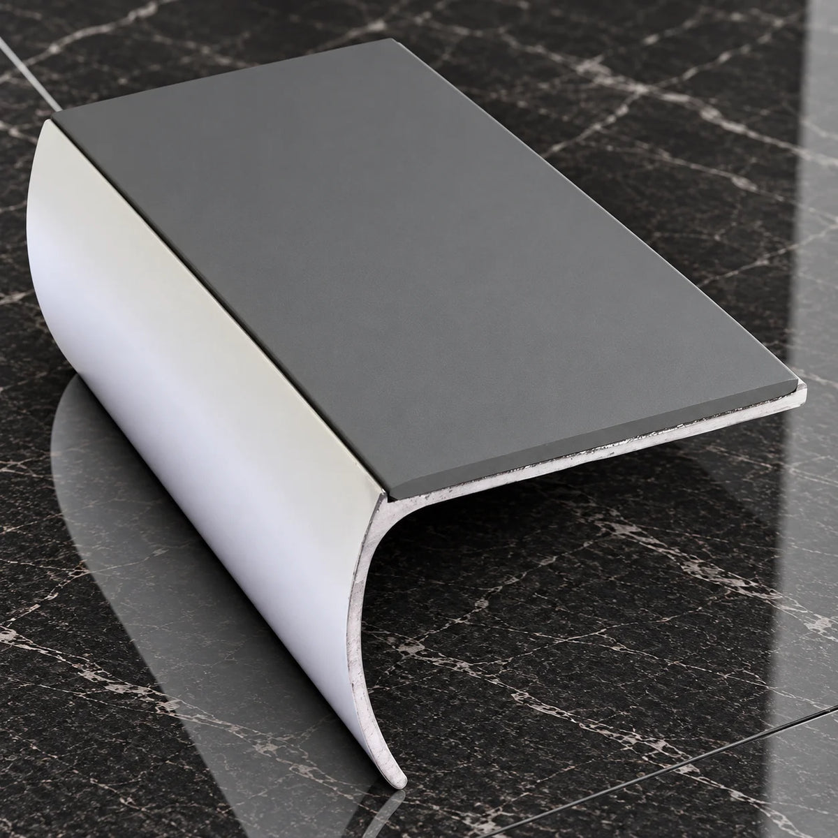NSL03 57x40mm Aluminium Bullnose Non-Slip Stair Nosing In Midnight Grey Color