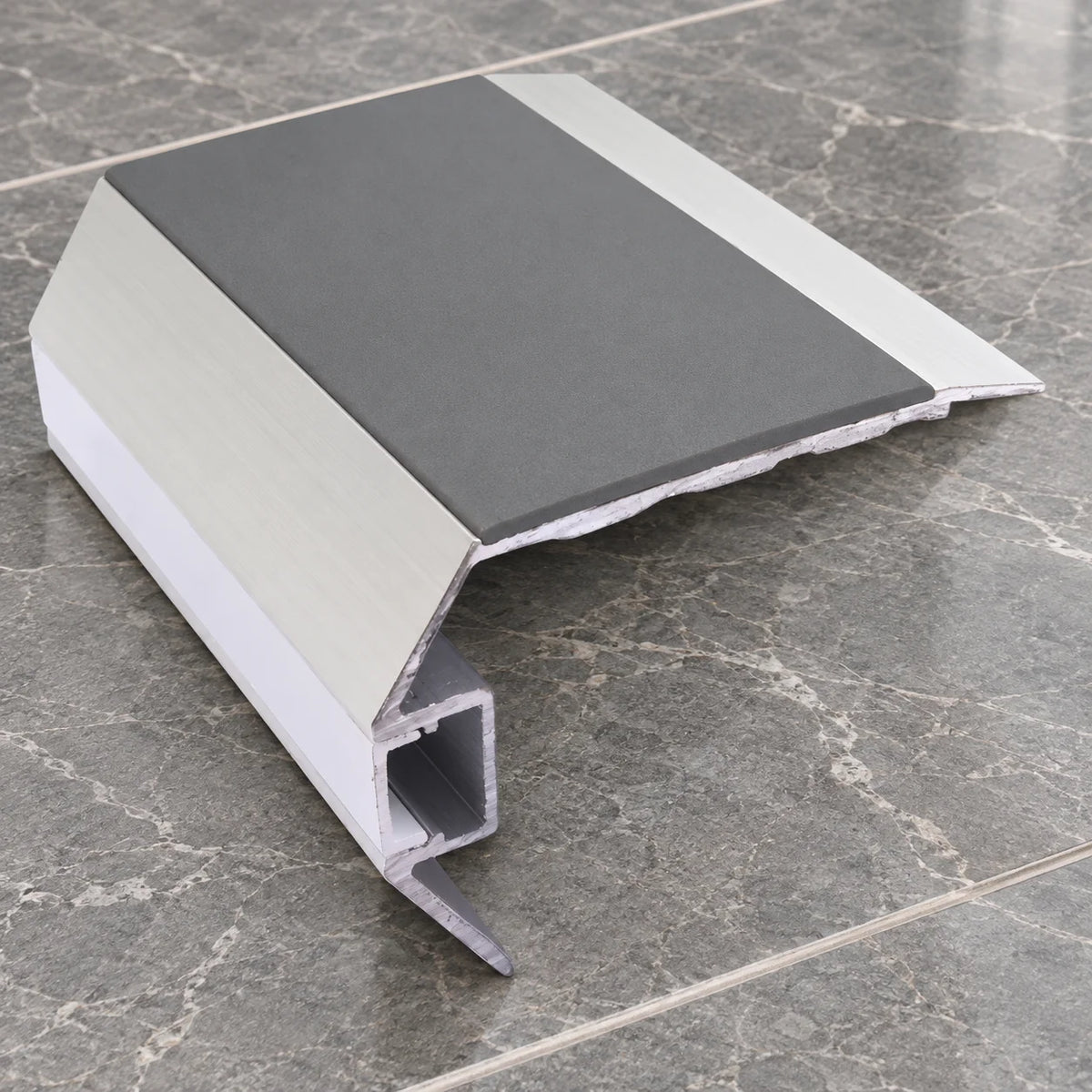NSLR50 Illuminated Aluminium Stair Nosing 77.5x48.5mm In Midnight Grey Color