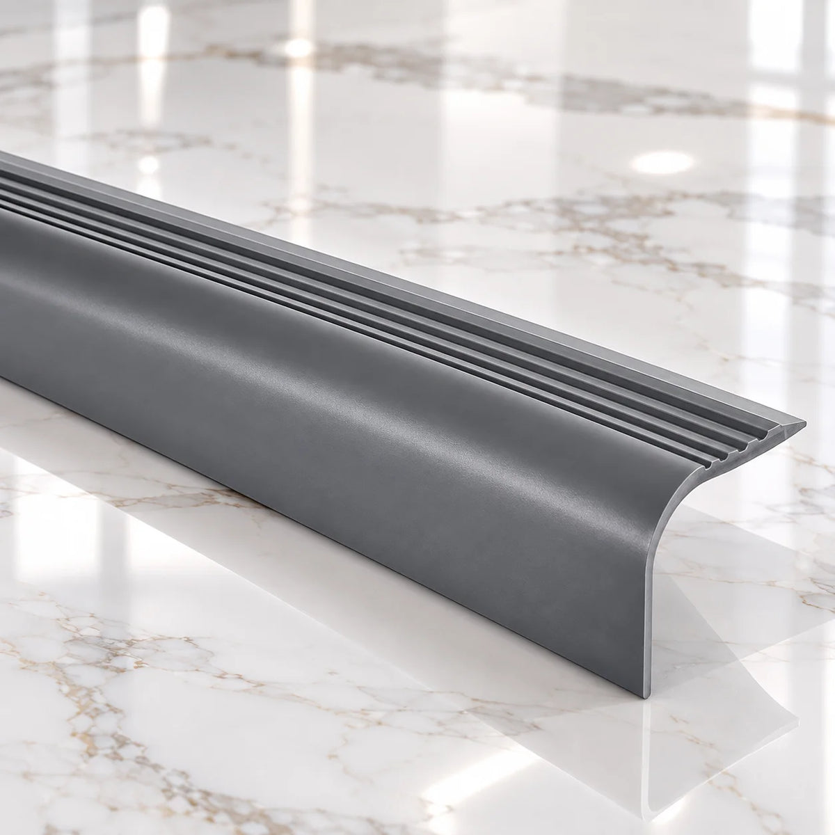 730-RGPT stair nosing with flexible design and non-slip tread