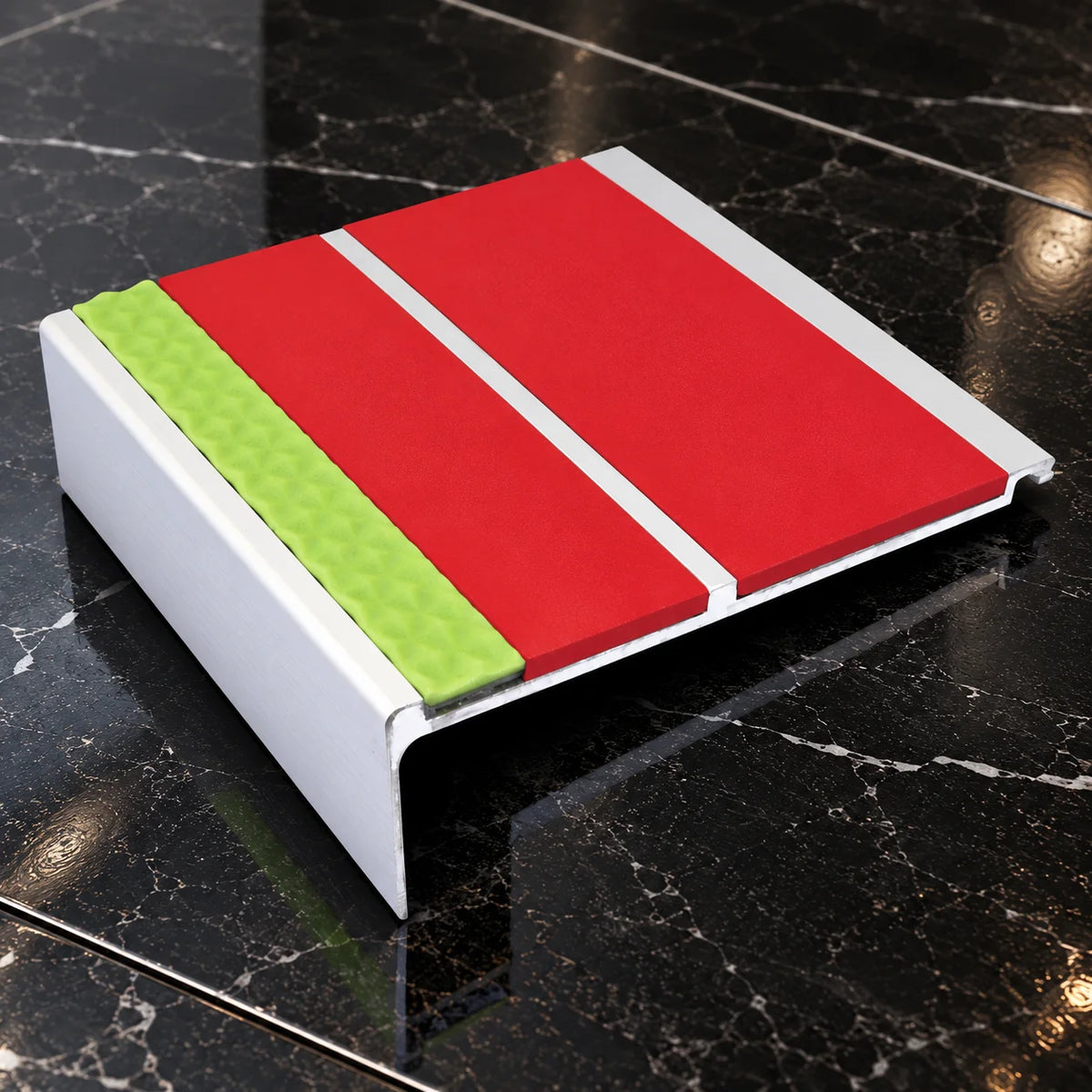 AHD11 91x32mm Aluminator® Non-Slip Stair Nosing In Red Color