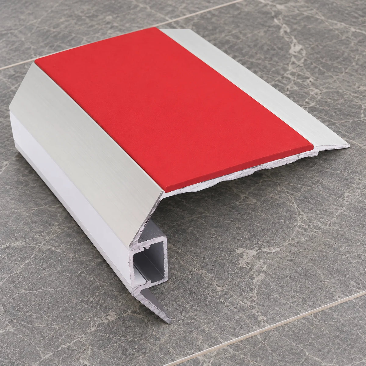 NSLR50 Illuminated Aluminium Stair Nosing 77.5x48.5mm In Red Color
