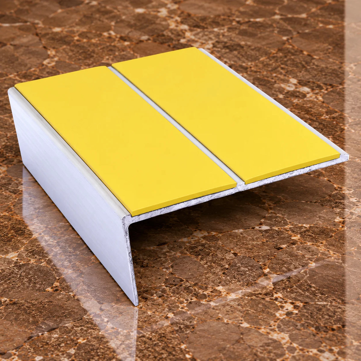 NSL10 85x32mm Aluminium Rakeback Non-Slip Stair Nosing In Yellow Color