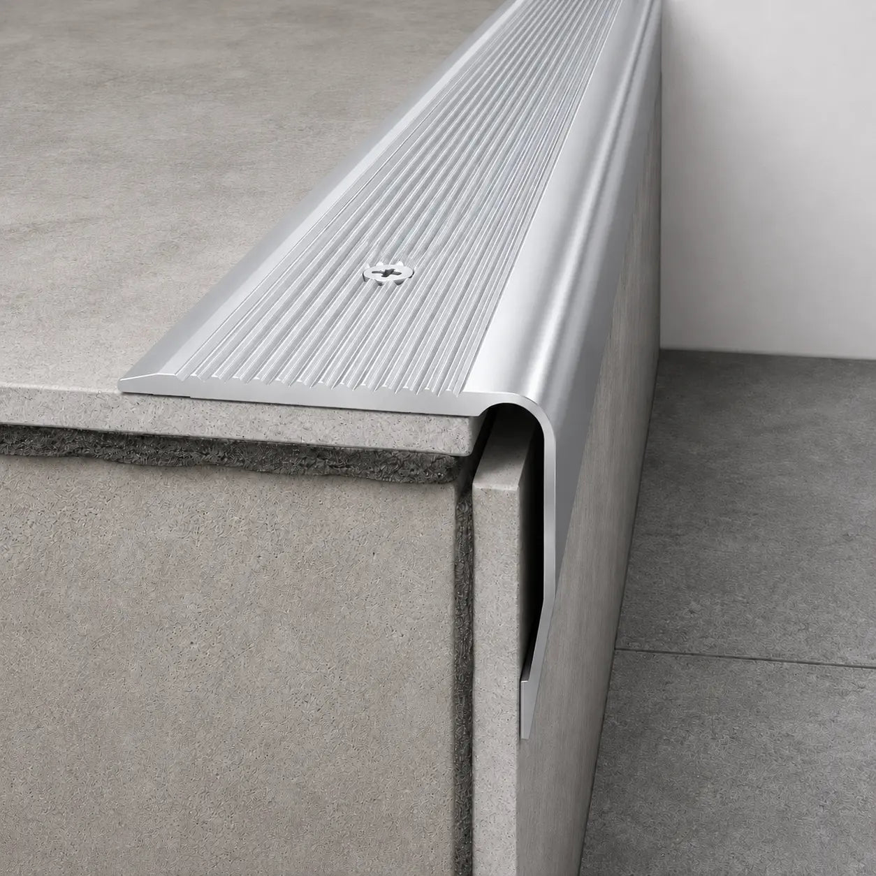 stair_nosing_40x30_Real time Product Use Image